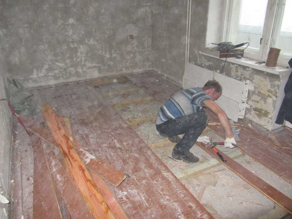 Ремонт пола в доме с деревянными перекрытиями: виды ремонта пола, а также особенности замены полов в сталинских домах