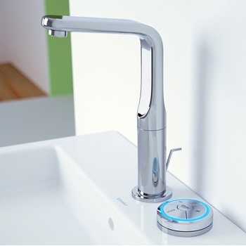 Выбор и установка бесконтактного сенсорного смесителя для душа в ванной комнате