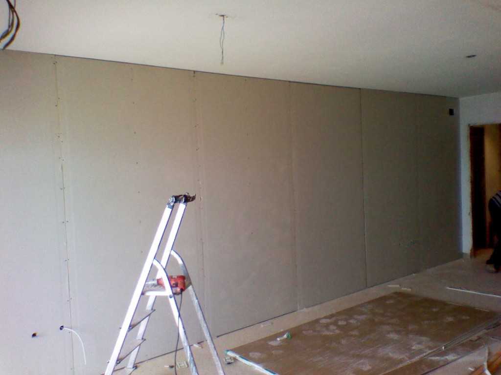 Выравнивание стен под покраску