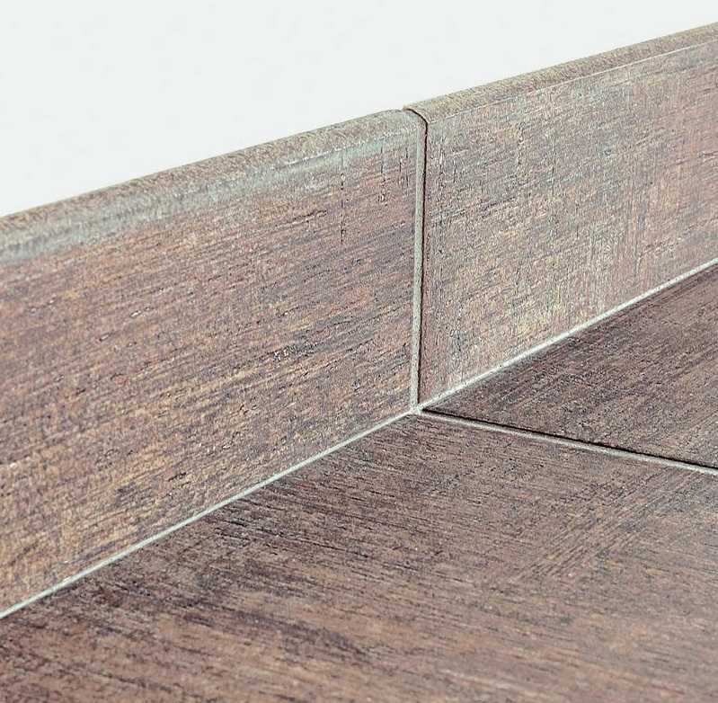 Напольный плинтус для плитки — преимущества и недостатки бордюра из керамики