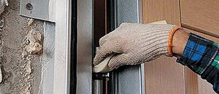 Установка входных металлических дверей: правила замеров, пошаговая инструкция по монтажу