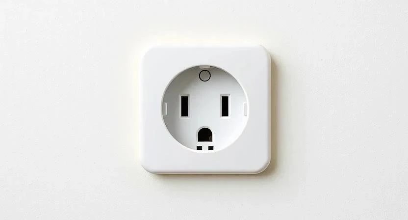 Безопасность электропроводки и розеток для защиты детей