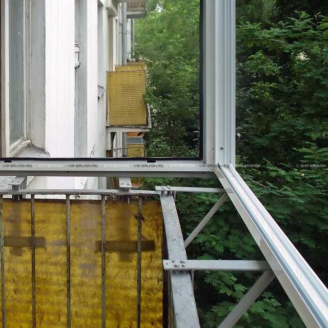 Как застеклить балкон своими руками: пошаговая инструкция (видео и фото)