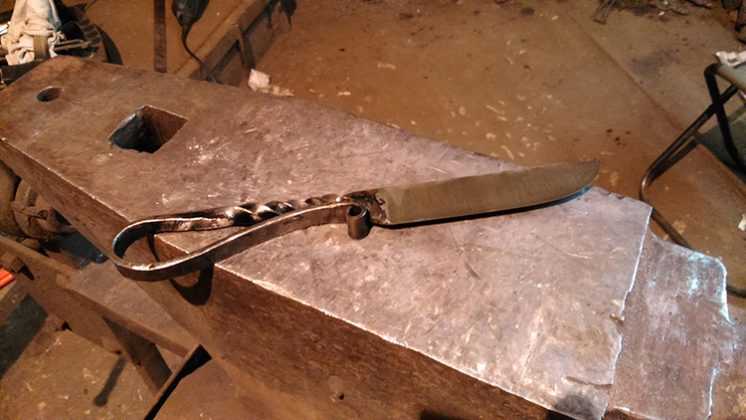 Ковка ножа из напильника и рессоры: поэтапное изготовление клинка