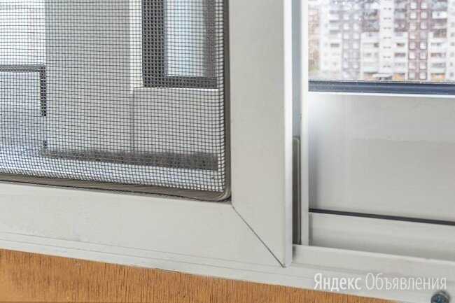 Как установить москитную сетку на алюминиевый балкон - oknaforlife.ru