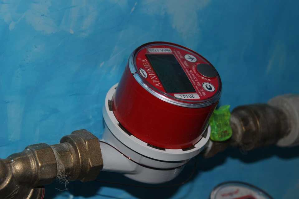 Счетчик горячей воды с термодатчиком: плюсы и минусы агрегата- как правильно выбрать: особенности +фото и видео