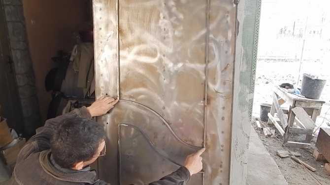 Чем покрасить металлическую дверь: обзор лучших покрытий