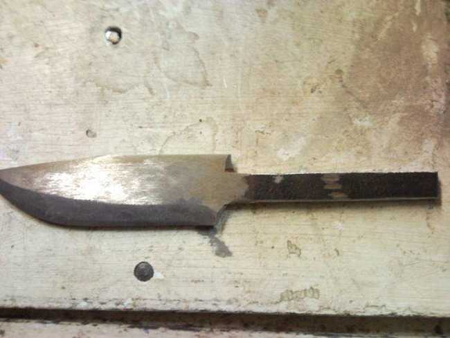 Ковка ножа из рессоры и как выточить своими руками