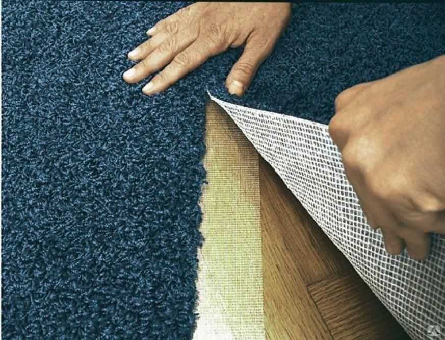 Как стелить ковролин на деревянный пол: технология укладки