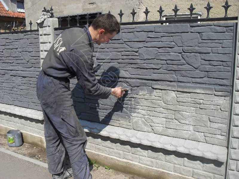 Чем покрасить бетонный забор на улице: выбор состава, правила окраски