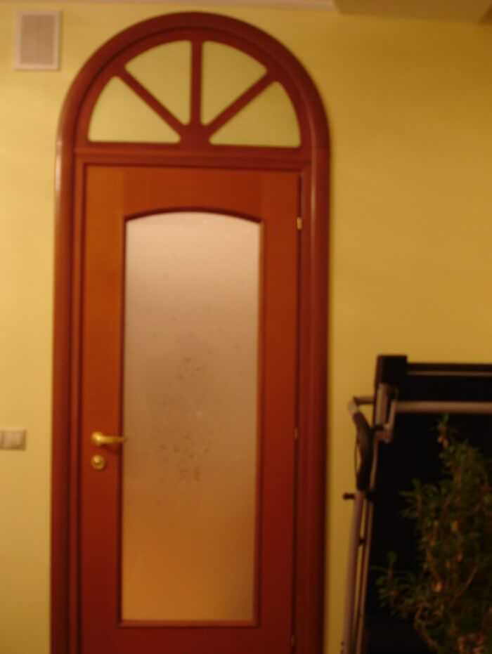 Арочные двери (47 фото): межкомнатные пластиковые конструкции дверей-арок, двустворчатые варианты для широких проемов