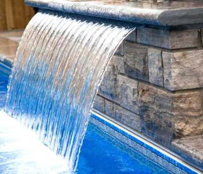 Потрясающие декоративные водопады: 20 идей по созданию своего маленького водного оазиса