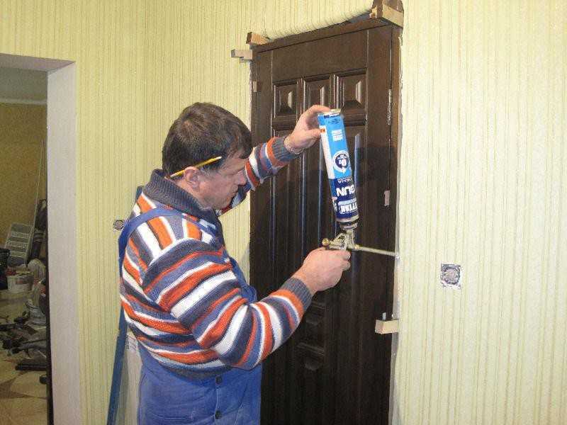 Когда следует устанавливать межкомнатные двери при ремонте