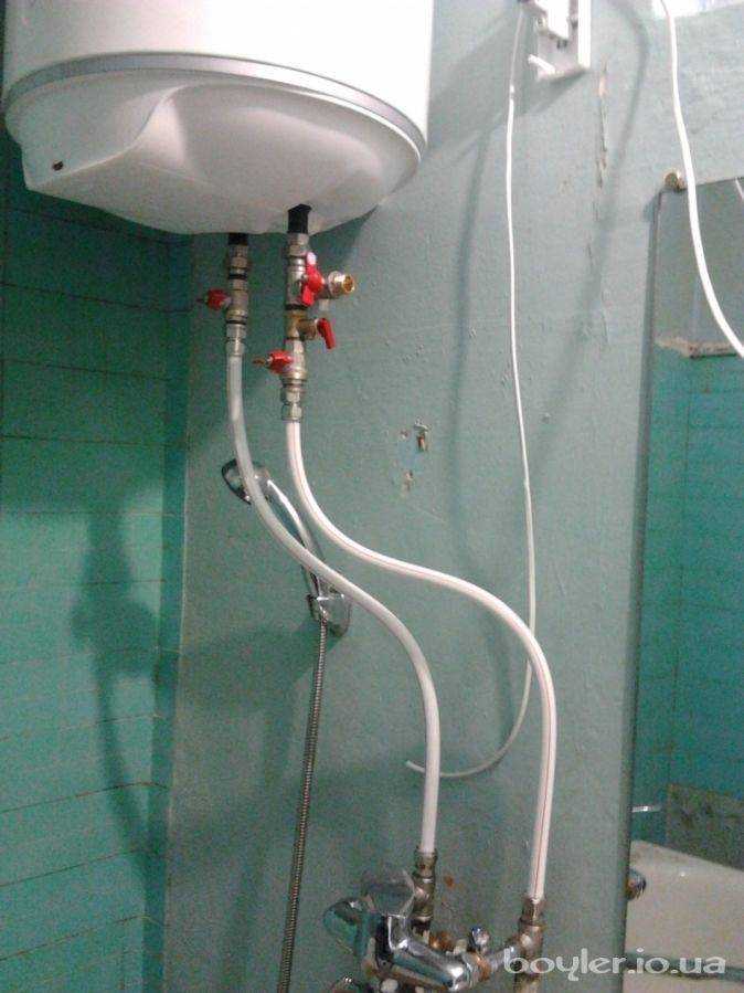 Установка водонагревателя в ванной комнате