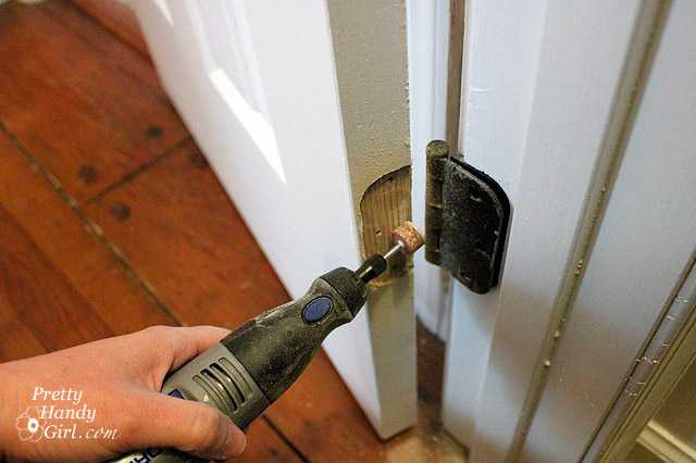 Что делать если просела входная металлическая дверь, как исправить своими руками