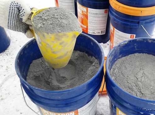 Что лучше добавить в цементный раствор, бетон: клей пва или жидкое стекло для стяжки пола, пропорции