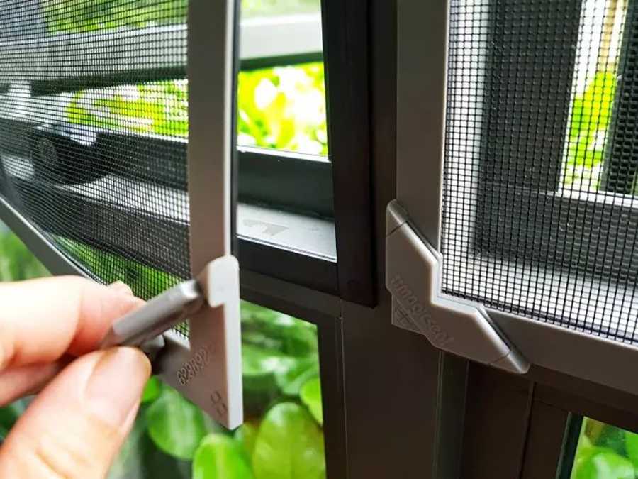 Москитная сетка антикошка на пластиковые окна: как выбрать и установить своими руками