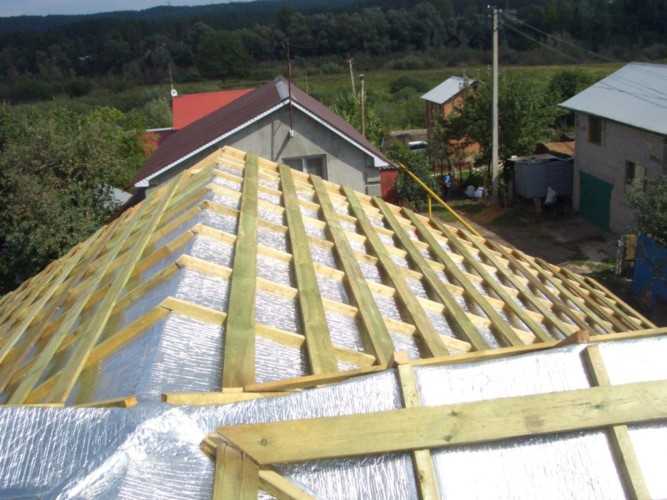 Виды пароизоляции для крыши. 5 принципов монтажа