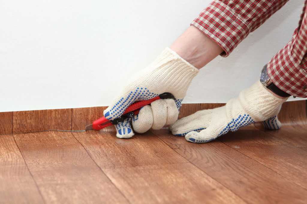 Как правильно стелить ковролин на бетонный пол