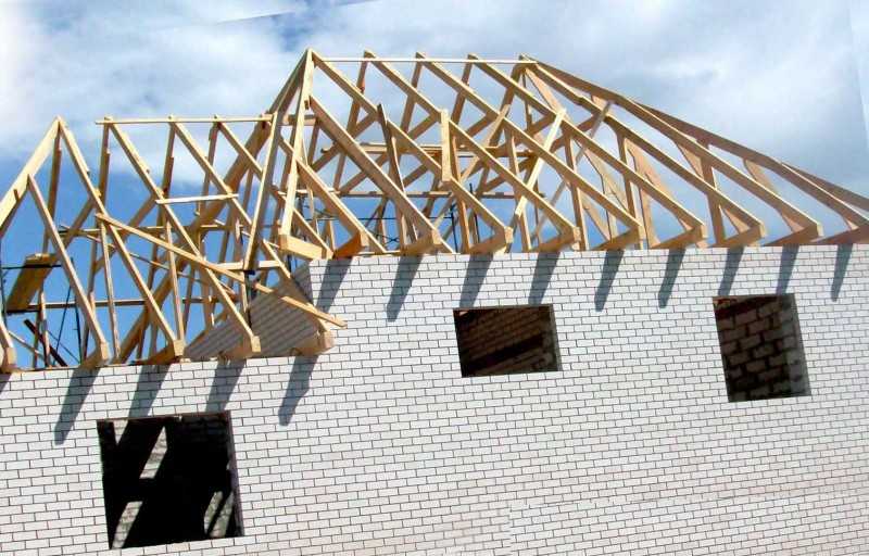 Вальмовая крыша: несложная конструкция на 4 ската