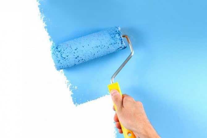 Чем покрасить потолок в ванной комнате — выбор краски