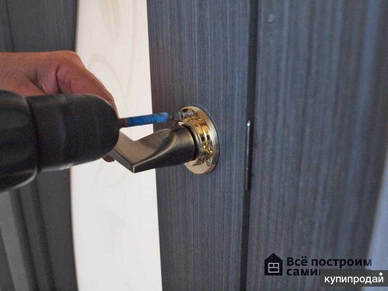 Как разобрать дверную ручку, как снять с межкомнатной конструкции