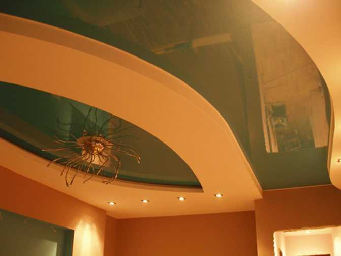 Потолок из гипсокартона под натяжной потолок — пошаговая установка и 5 правил комбинирования