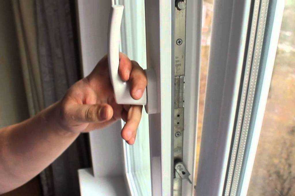 Ремонт балконной двери своими руками: инструкции + фото и видео
