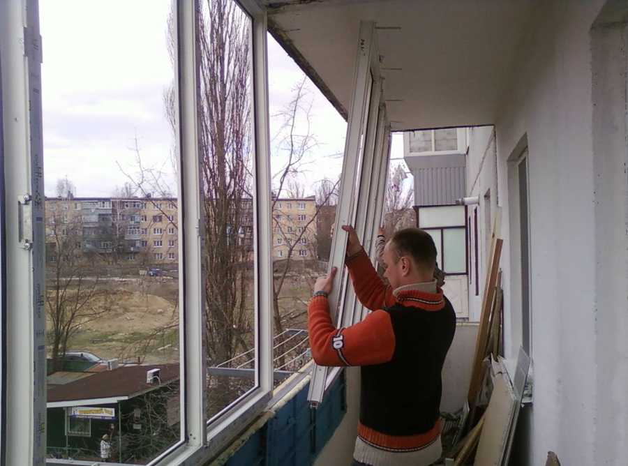 Как остеклить балкон своими руками - как выполнить правильно