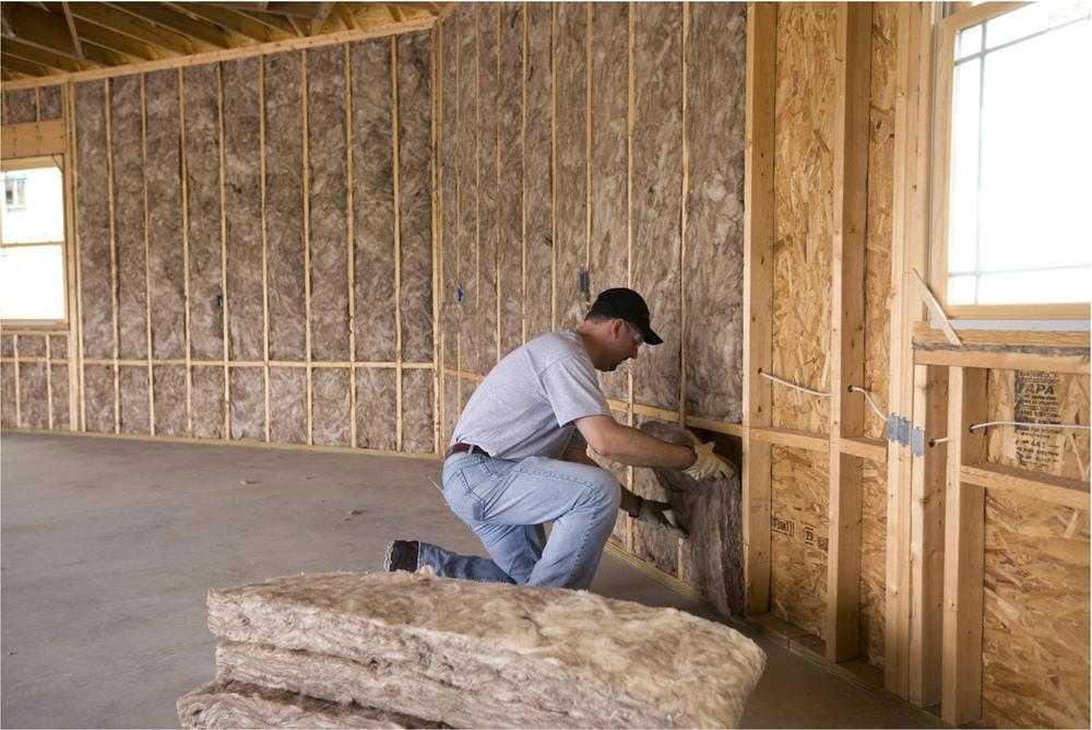 Утепление деревянного дома изнутри: как правильно и чем можно утеплить стены внутри своими руками, какой утеплитель лучше