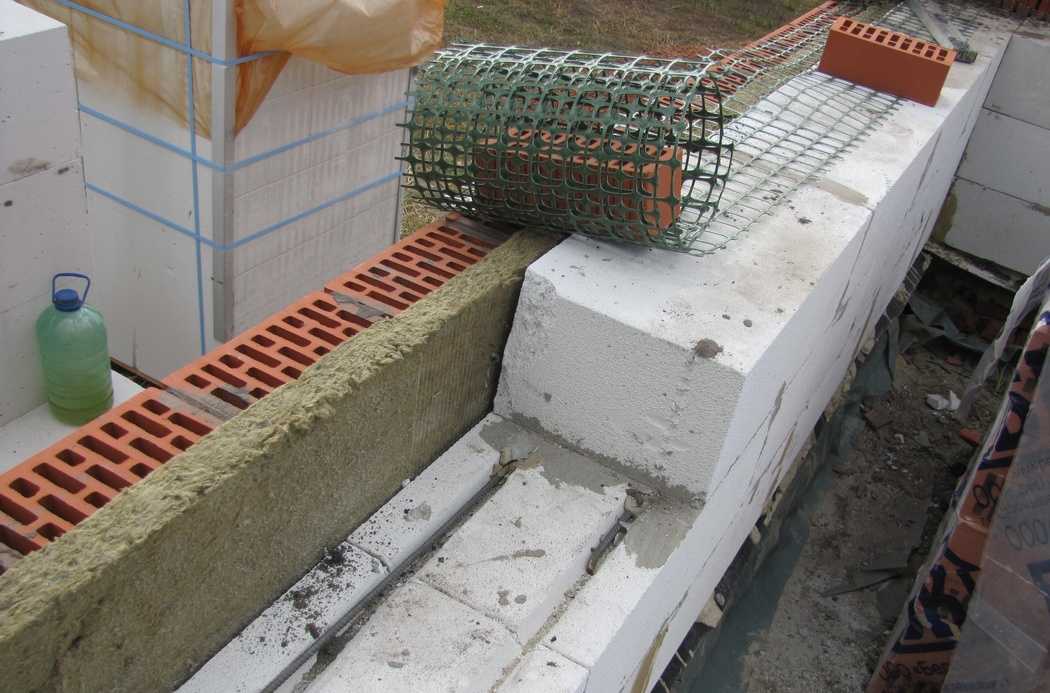 Кладочная сетка для газобетонных блоков: для чего нужна, виды материала .