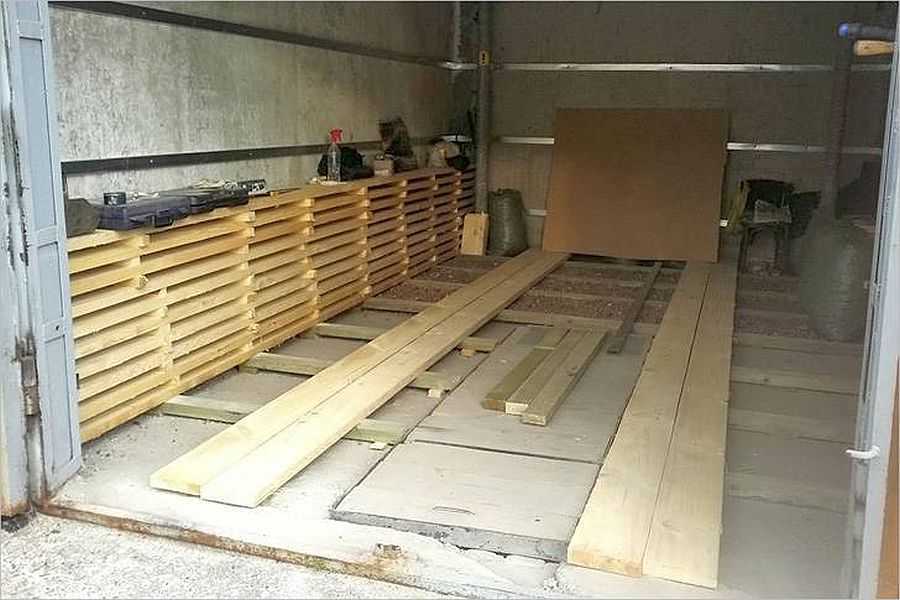 Деревянный пол в гараже из досок своими руками: чем покрыть и как сделать