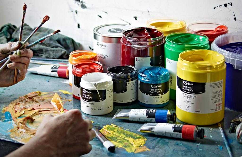 Чем разбавить акриловую краску для рисования, для стен, для авто, для ногтей, для ткани, если она засохла? :: syl.ru