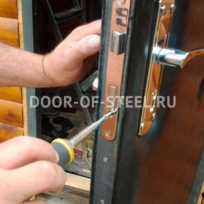 Ремонт дверных ручек входных дверей: как починить самому
