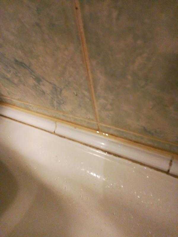 Как сделать герметизацию ванны со стеной своими руками?