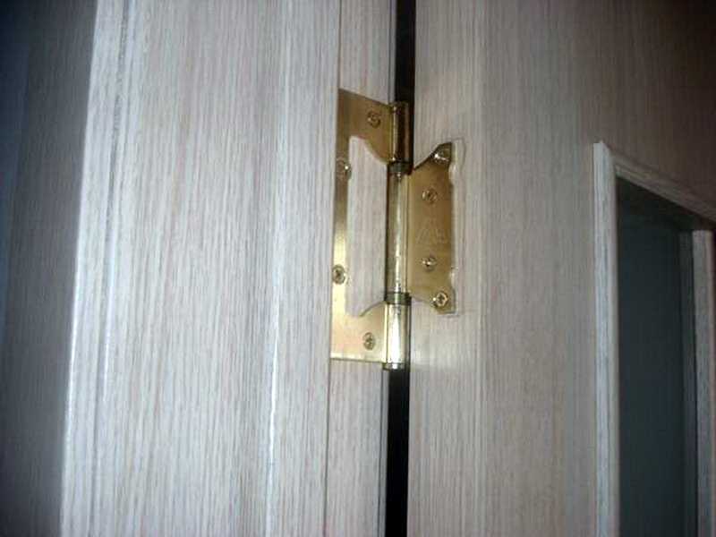 Навешиваем дверь на петли: как правильно повесить дверное полотно