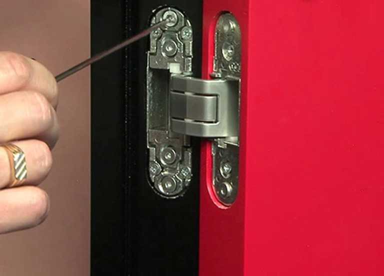 Как исправить неправильно установленную межкомнатную дверь? - папа карло
