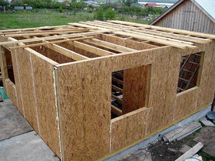 Строительство недорогого частного дома: обзор материалов