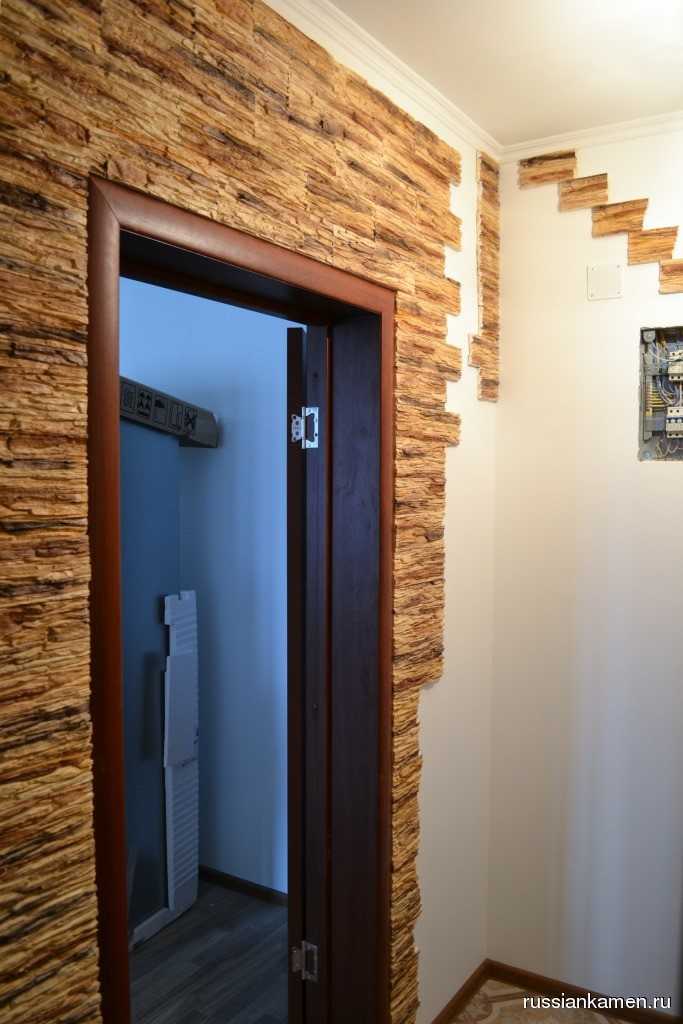 Декоративный искусственный камень для внутренней отделки в коридоре и прихожей
 - 52 фото
