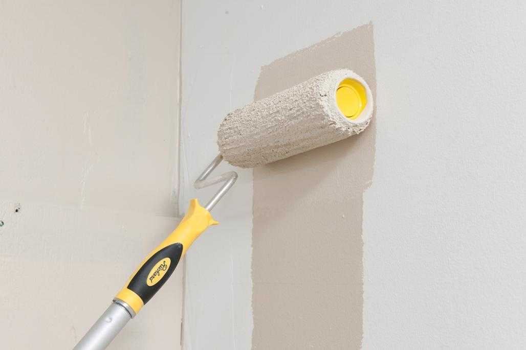 Акриловая краска для потолков и стен: инструкция по окраске, покраска плитки, видео и фото
акриловая краска для потолков и стен: инструкция по окраске, покраска плитки, видео и фото