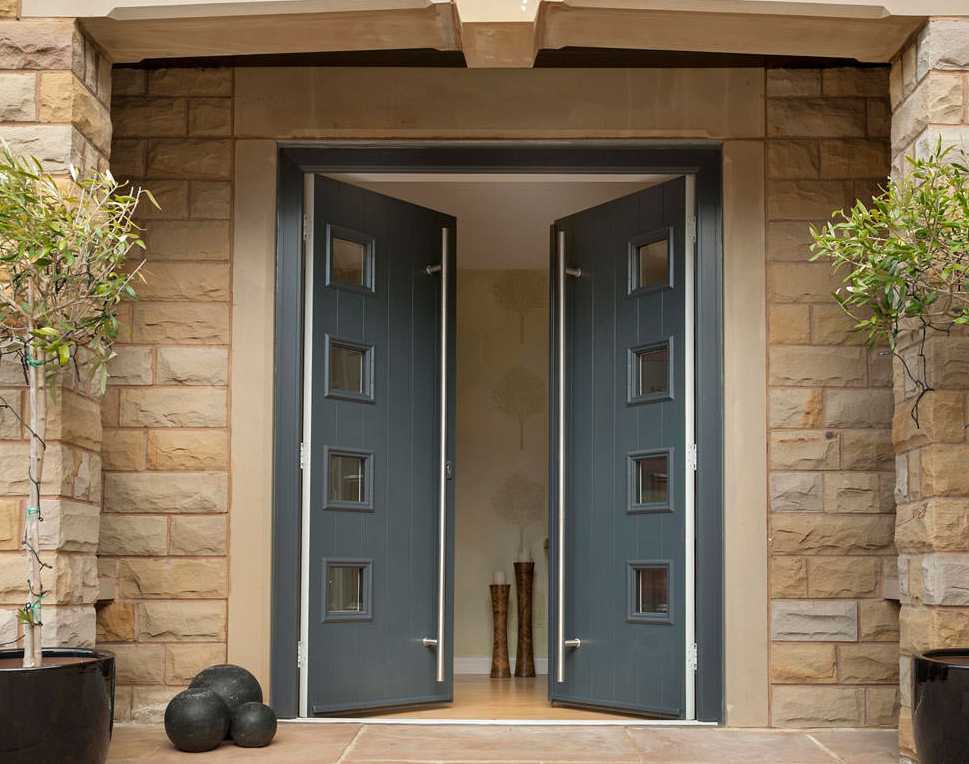 Утепленная металлическая входная дверь — как выбрать?