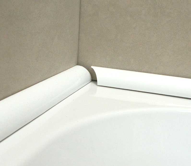Нужен ли плинтус в ванной комнате и туалете? обзор потолочного плинтуса в ванной и напольного, советы по выбору, а также фото удачно подобранных плинтусов в санузле